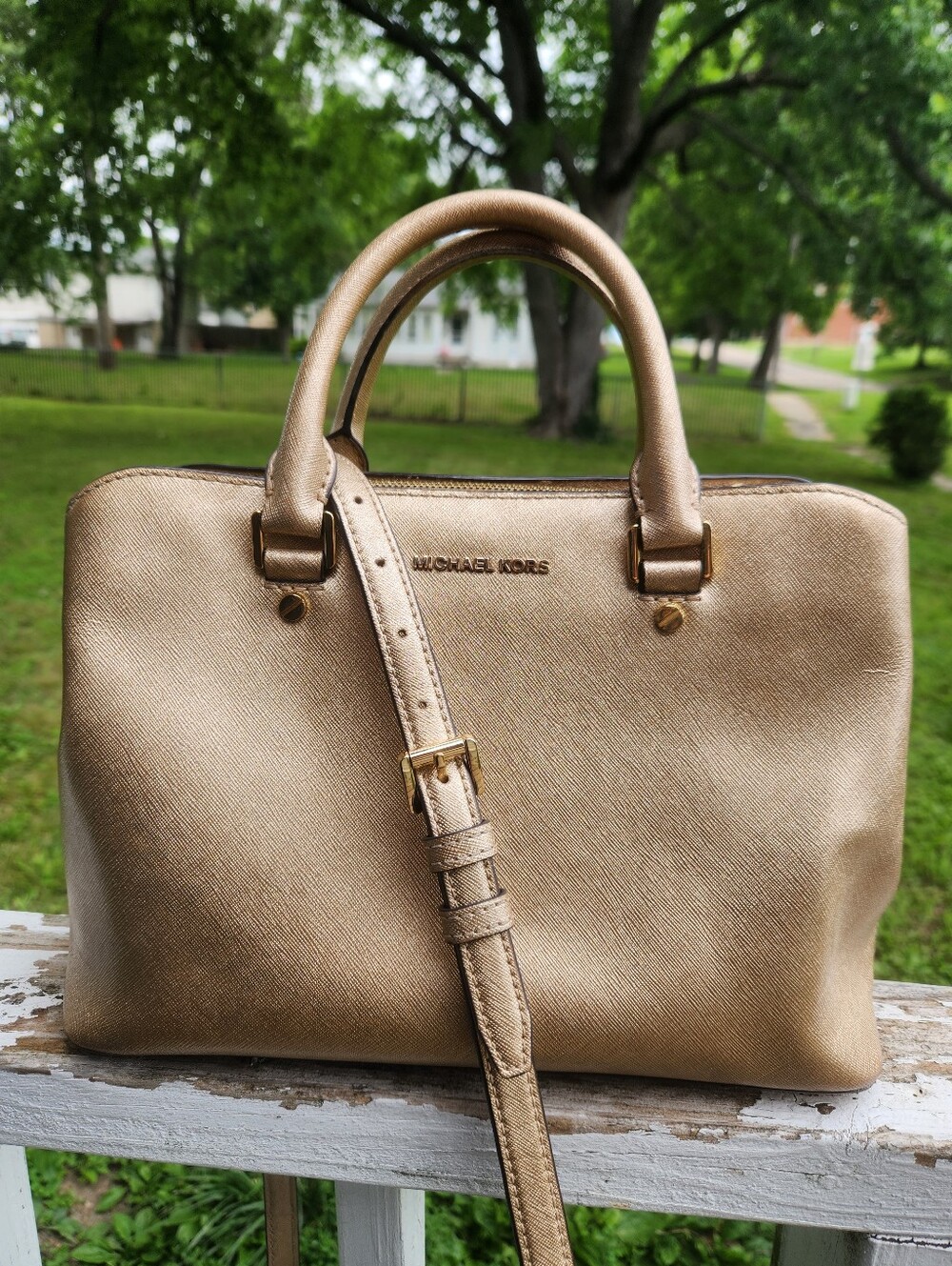 Michael Michael Kors Metallic Gold Leather Satchel Crossbody Preloved - Picture 14 of 14